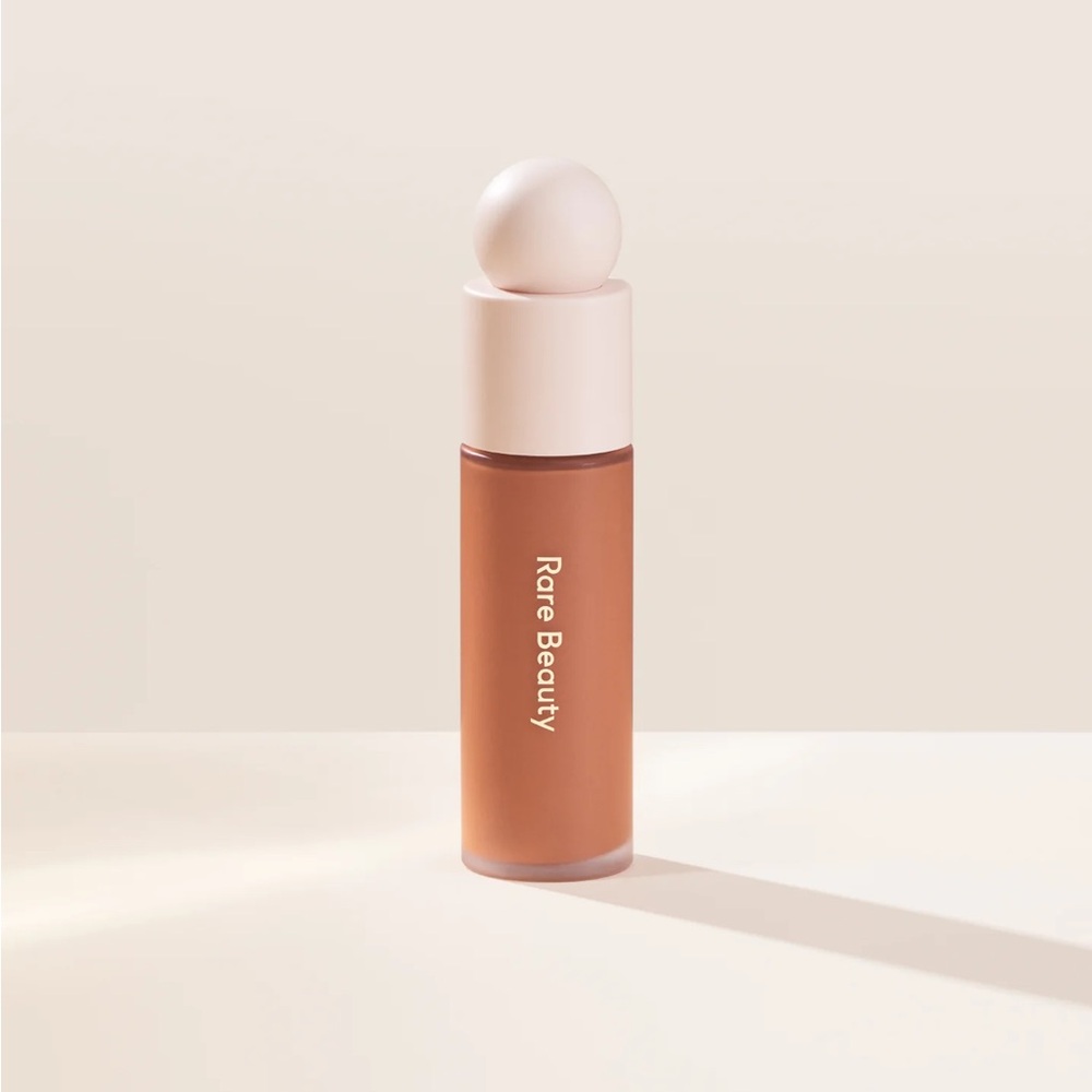 Rare Beauty Liquid Touch Weightless Foundation